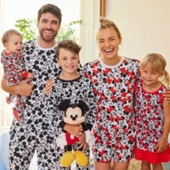 Disney Mickey Mouse Sleep Set For Men -Disney Shop 5203059580136 6